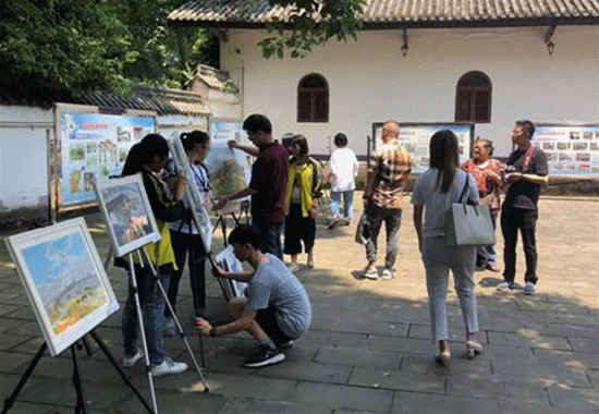 【美丽中国长江行】大树参天白鹭翔集 重庆这所中学因景色太美成旅游胜地丨微视频