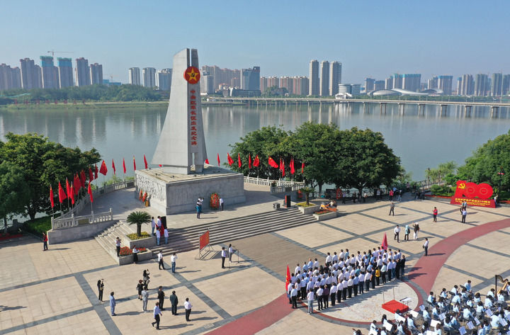 微视频丨秋风今又是,红土赣南“换了人间” 微视频丨秋风今又是,红土赣南“换了人间”