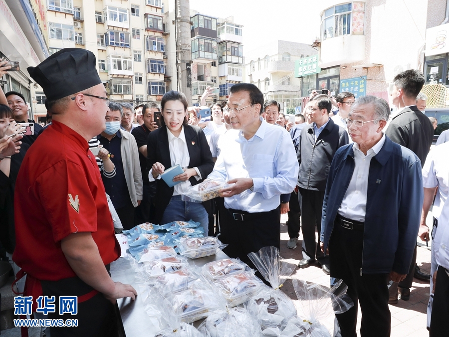 李克强在山东考察