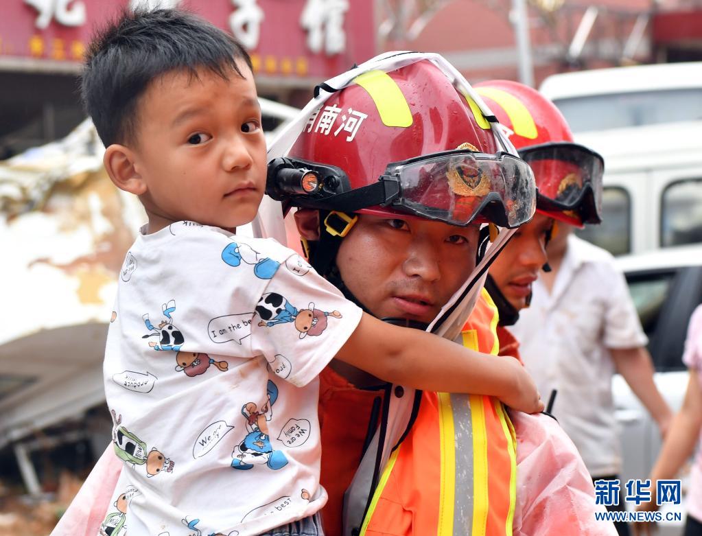 把保障人民群众生命财产安全放在第一位——河南抗击历史罕见强降雨纪实