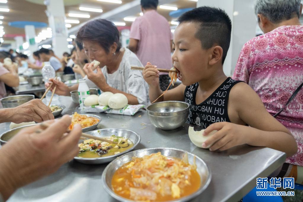 探访浚县安置点