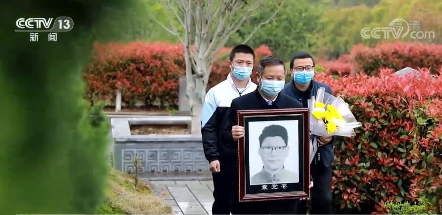 【凡人微光】记住你的样子!为烈士画像 跨越时空的相见令人泪目