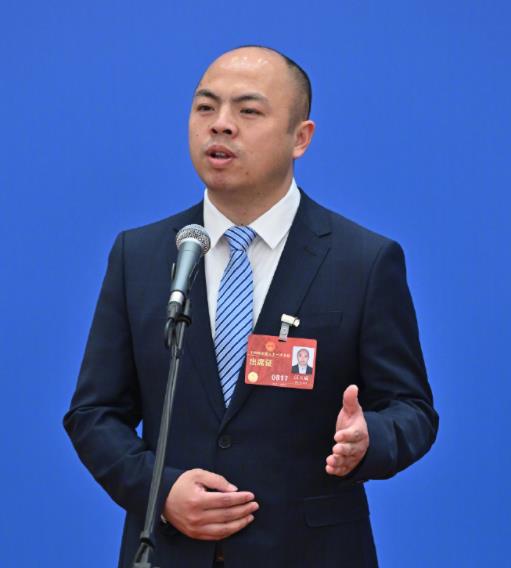 汪玉成代表答光明日报记者问：念好“山字经” 绿水青山就是幸福靠山