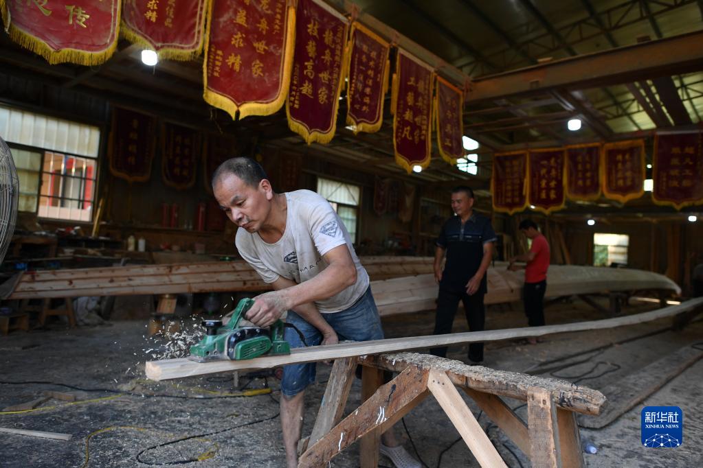 匠心造“龙”——福建“龙舟村”传承造船技艺数百年