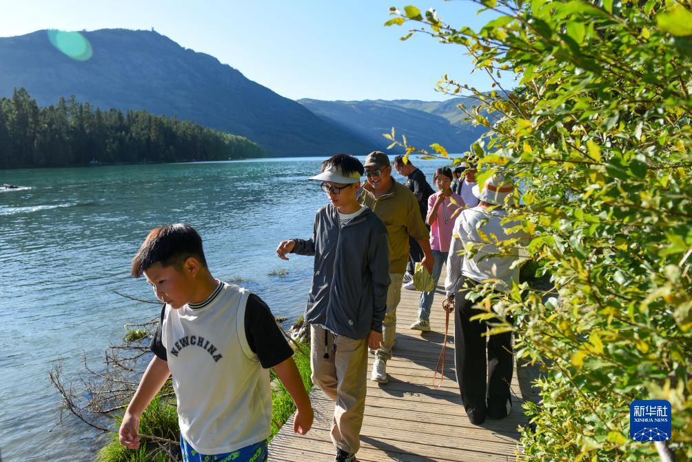 新疆喀纳斯景区进入旅游黄金期