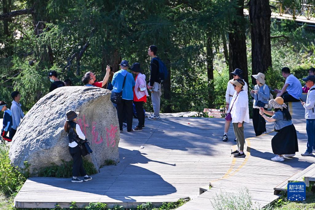 新疆喀纳斯景区进入旅游黄金期