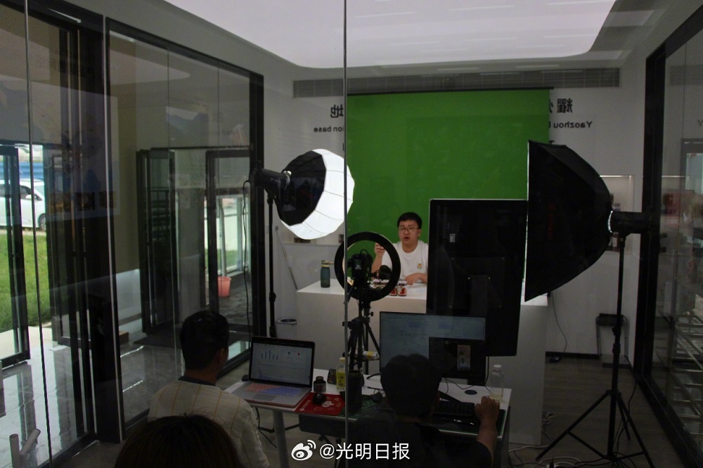 【高质量发展调研行·陕西】小小香菇如何助农脱贫