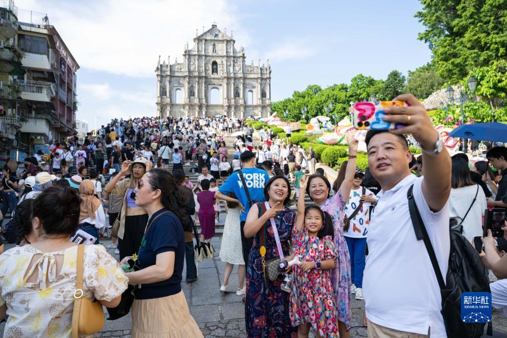 “超级黄金周”假期澳门再掀旅游热潮