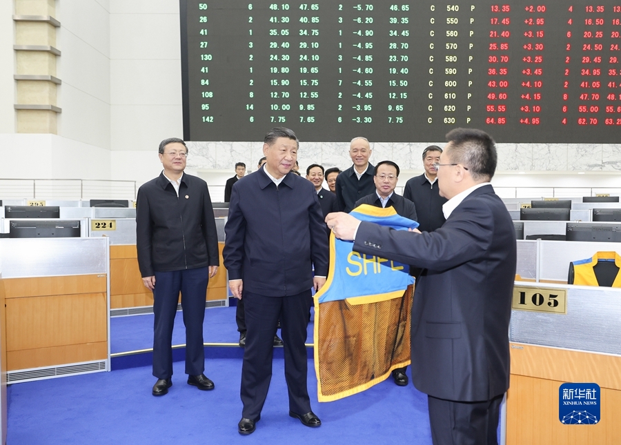 习近平在上海考察 返京途中在江苏盐城考察