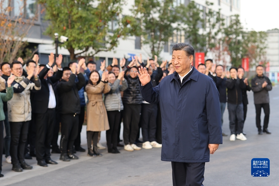 习近平在上海考察 返京途中在江苏盐城考察