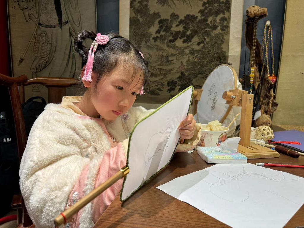 锦绣中国年丨新春寻“龙”记