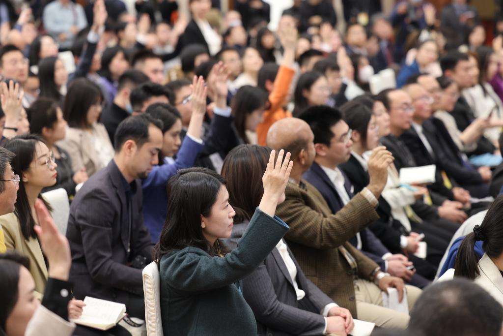 全国政协十四届二次会议举行新闻发布会