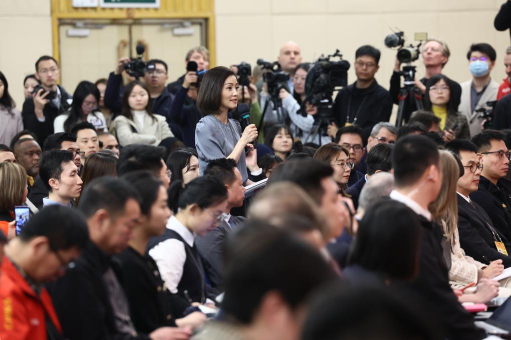 王毅回答中外记者提问