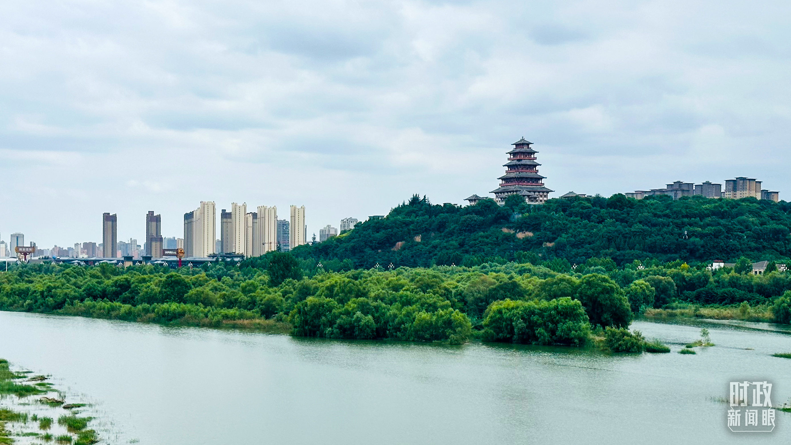 时政新闻眼丨如何唱好新时代“黄河大合唱”，习近平在这场座谈会上作出指引