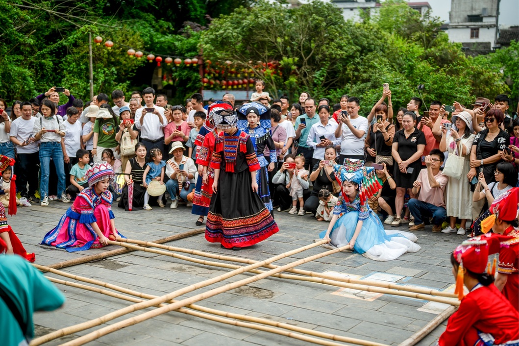 【籽籽同心 八桂同舟】在民族走廊上 探秘文化传承与时代发展的和谐交响