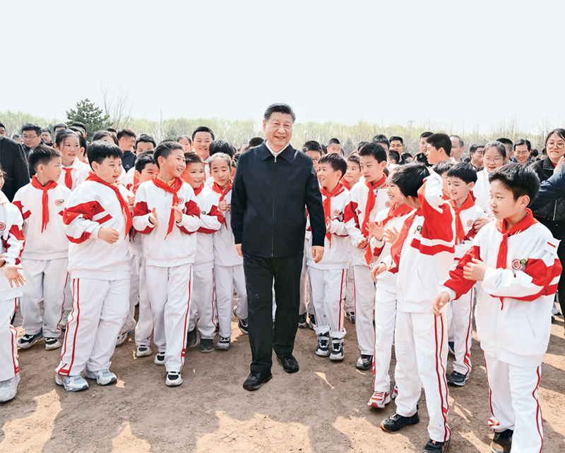 大力弘扬伟大爱国主义精神，把强国建设、民族复兴伟业不断推向前进