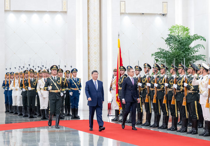 习近平同芬兰总统斯图布会谈