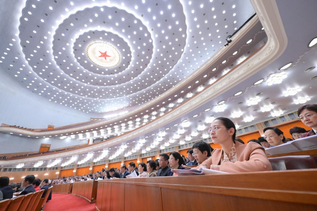 全国政协十四届三次会议举行第二次全体会议