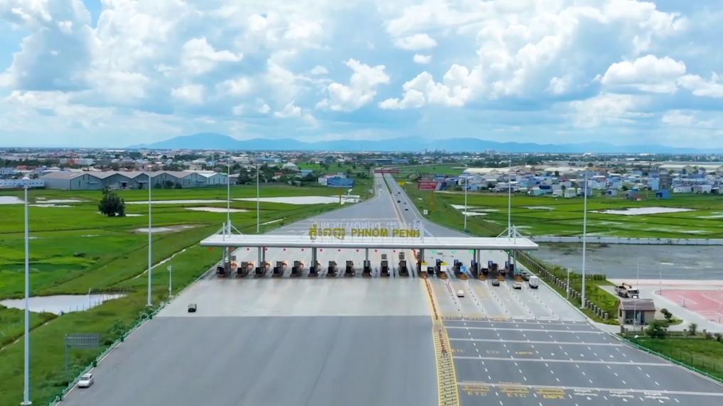 Vlog丨中柬友谊成色十足 合作共谱发展新篇