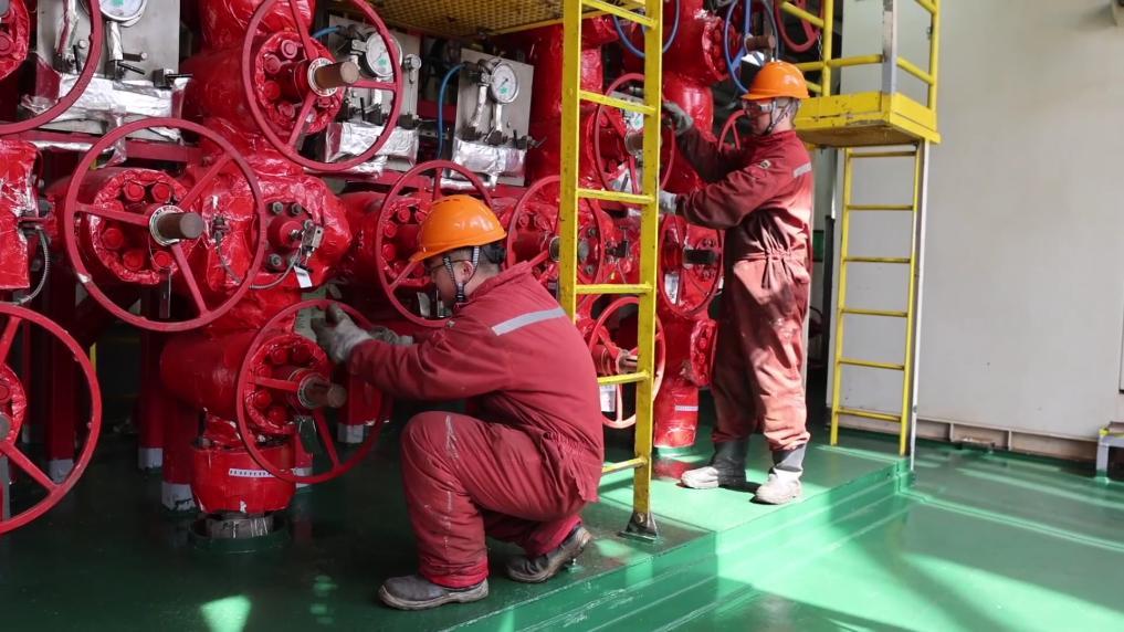 新华视点丨致敬劳动者 平凡岗位上的光芒万丈