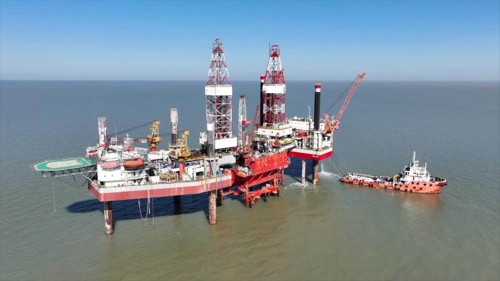 新华视点丨致敬劳动者 平凡岗位上的光芒万丈