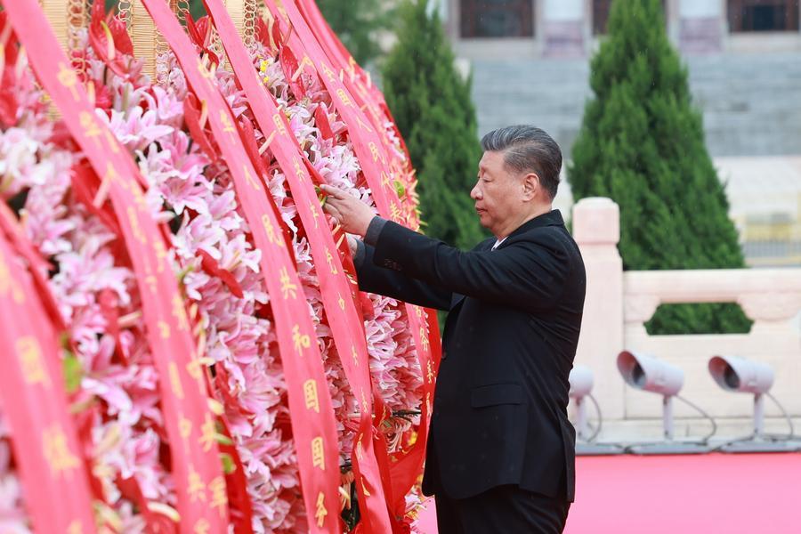 特稿｜习近平: 世界和平与发展的坚定支持者、维护者、推动者