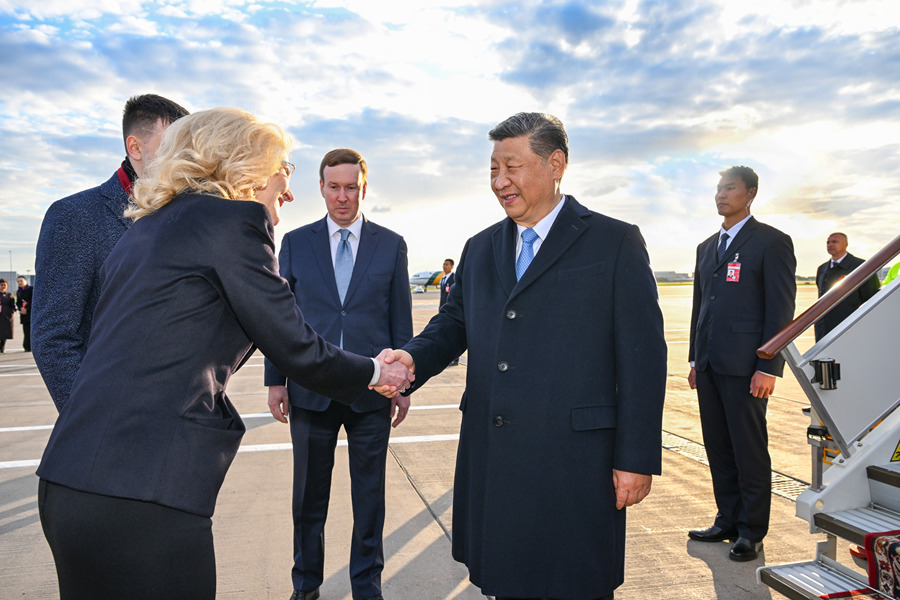 习近平抵达莫斯科对俄罗斯进行国事访问并出席纪念苏联伟大卫国战争胜利80周年庆典