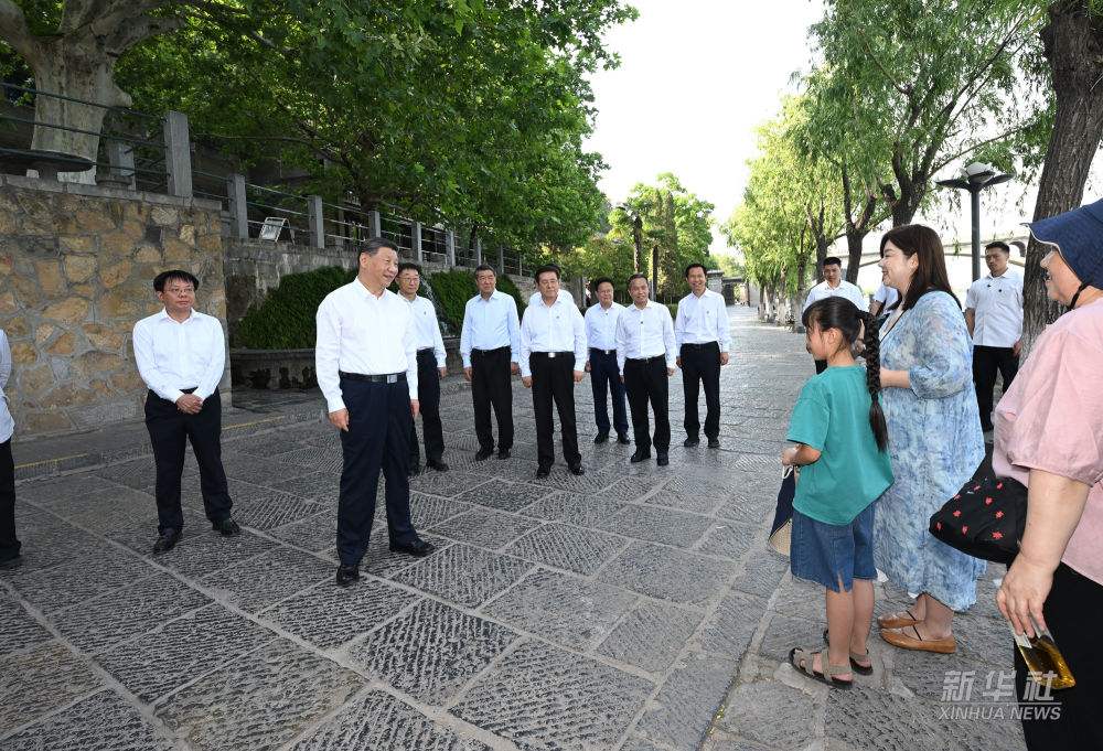习近平在河南洛阳市考察调研