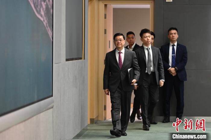 李家超:香港国安法为香港带来安定和保障