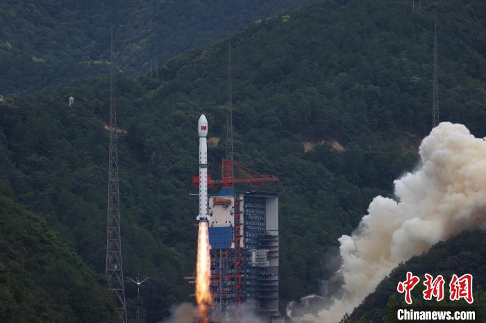 中国成功发射试验二十八号B星01星