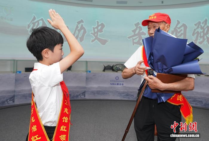 “勿忘历史 吾辈自强”纪念抗战胜利80周年主题活动在蓉举行