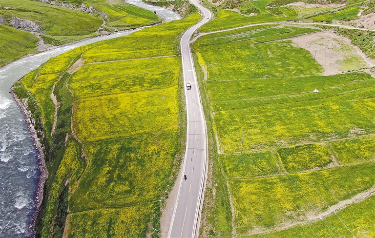 云端“幸福路”不断延伸——西藏乡村公路建设掠影