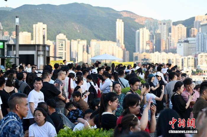 香江观澜:独特“港味”提升香港旅游吸引力