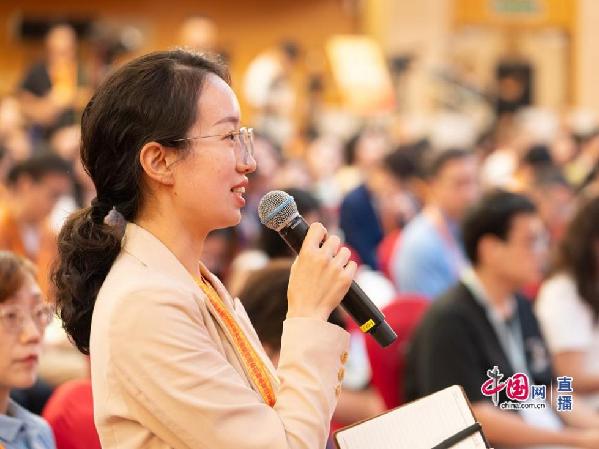 悉尼华星艺术团团长余俊武:用文艺演出传播中华文化内涵 悉尼华星艺术团团长余俊武:用文艺演出传播中华文化内涵