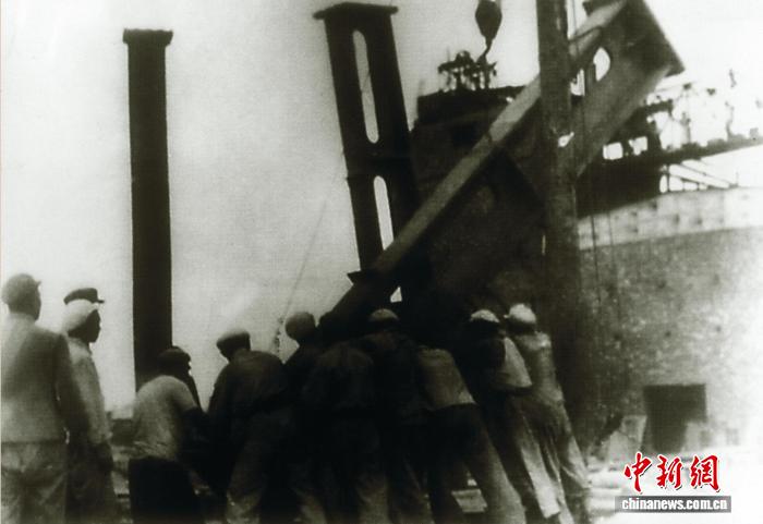 (砥砺奋进七十载 天山南北谱华章)炉火不熄:新疆八钢七十余载蜕变记