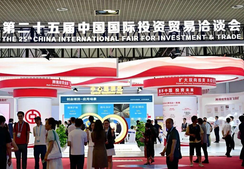 时政微观察丨推动全球开放合作的中国担当