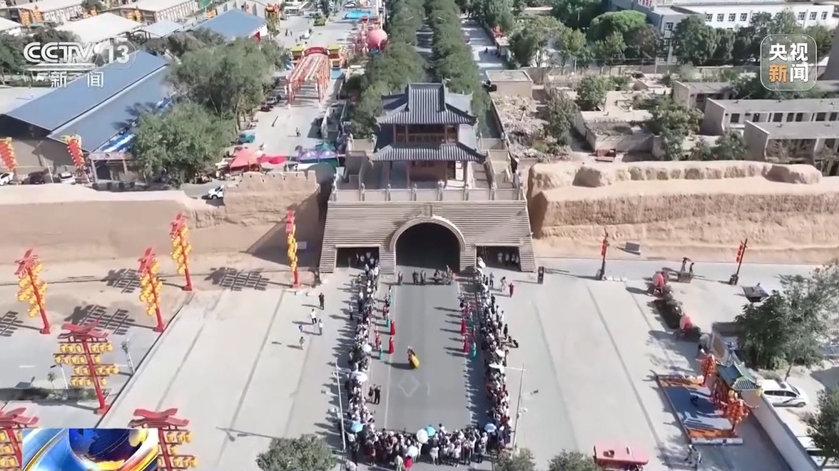 砥砺奋进七十载 天山南北谱华章丨库车小巷会“唱歌” 新疆新玩法唤醒好风光