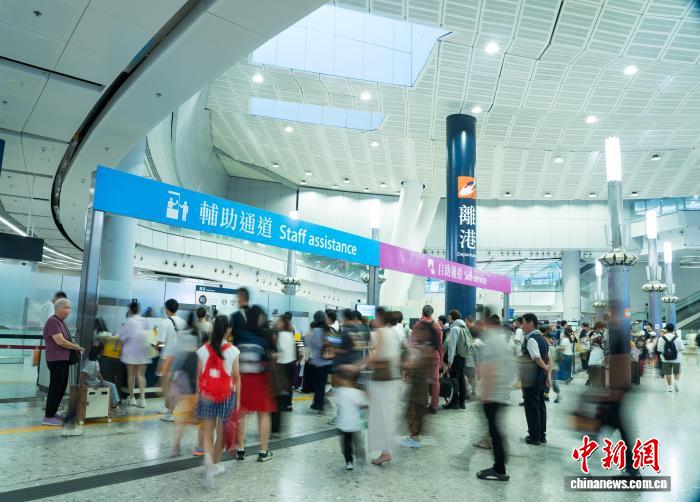 国庆中秋假期前7天约128.5万人次内地旅客访香港 国庆中秋假期前7天约128.5万人次内地旅客访香港