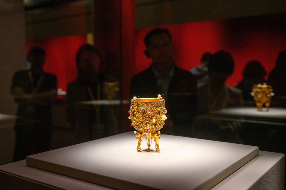 新闻多一点｜故宫博物院百年守护展：一脉文渊，守望相传