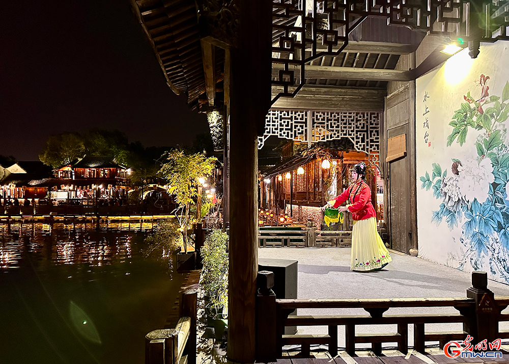 【乌镇视窗】乌镇峰会启幕在即,乌镇夜景点亮数字星河 【乌镇视窗】乌镇峰会启幕在即,乌镇夜景点亮数字星河