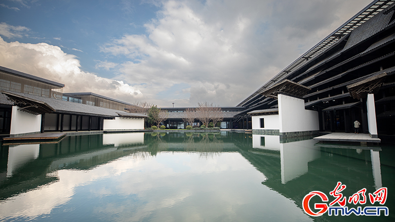 【乌镇视窗】2025年世界互联网大会乌镇峰会准备就绪,场馆新颜先睹为快 【乌镇视窗】2025年世界互联网大会乌镇峰会准备就绪,场馆新颜先睹为快