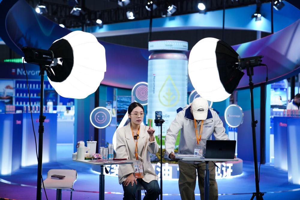 第八届进博会｜越长越“高”！进博会八岁了