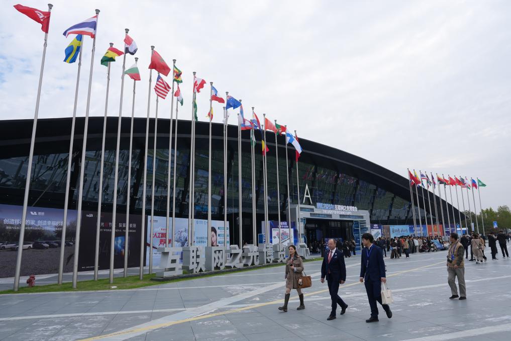 在水乡乌镇感受照耀未来的“互联网之光”