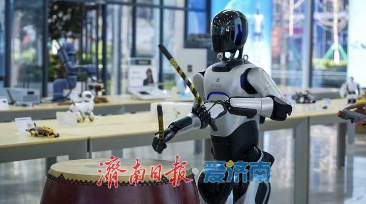 趵眼｜北方首家“机器人6S店”落地济南，意味着什么？