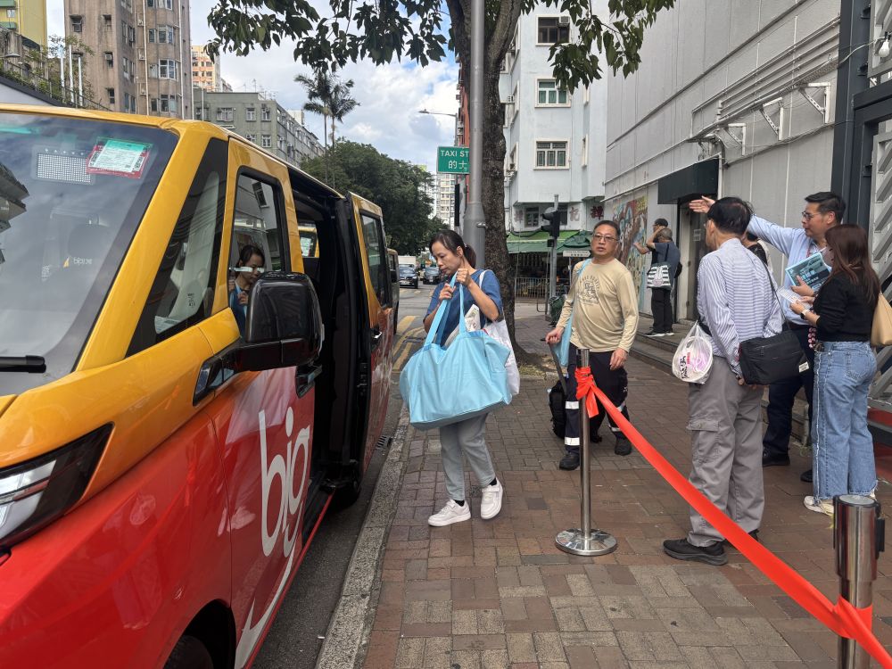 用行动丈量真情：香港义载车队支援受灾居民出行