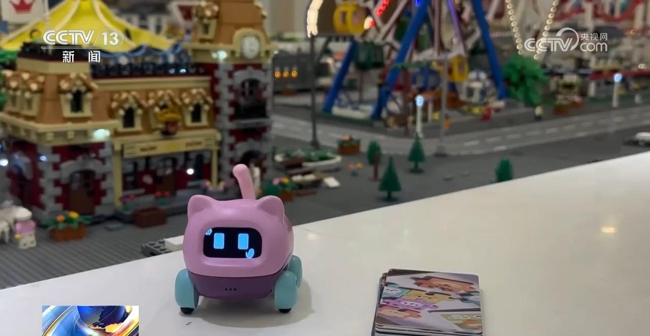 会聊天、能学习、有记忆……AI玩具“玩”出新赛道