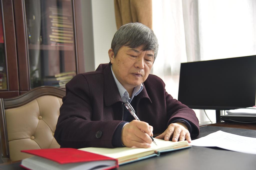 【“十五五”我所思·我所盼】宋宝安:为农业生产筑就“绿色盾牌” 【“十五五”我所思·我所盼】宋宝安:为农业生产筑就“绿色盾牌”