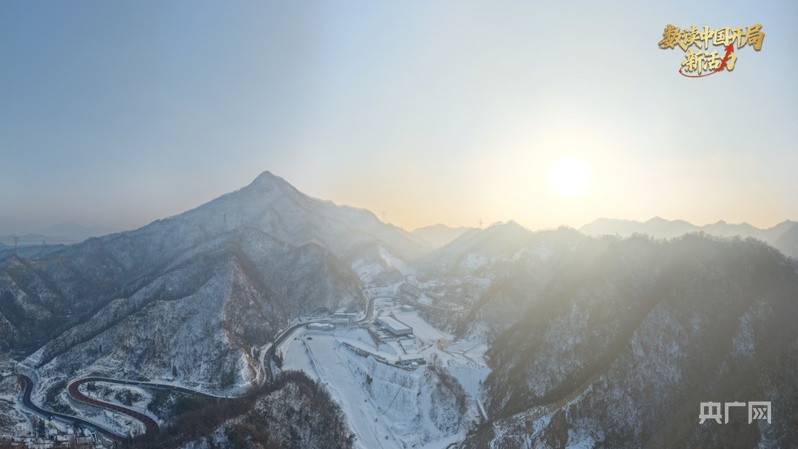 数读中国开局新活力 | 3个月、10万游客、1000万增收：冰雪经济让小镇“热”出新高度