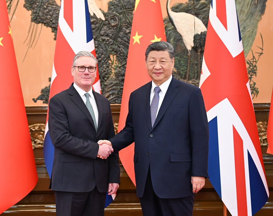 习近平会见英国首相斯塔默 习近平会见英国首相斯塔默