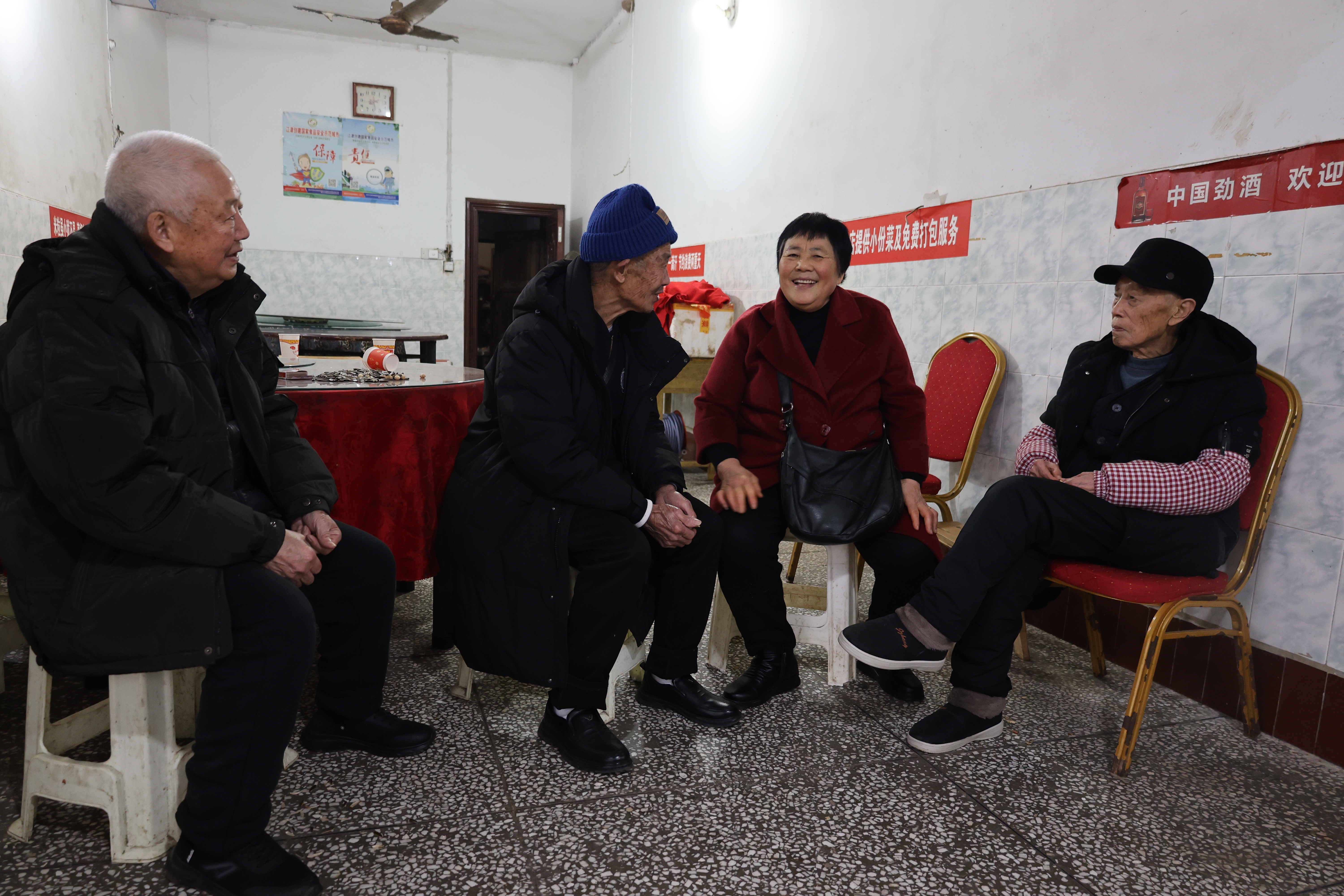 新春走基层|一餐热饭 安顿晚年